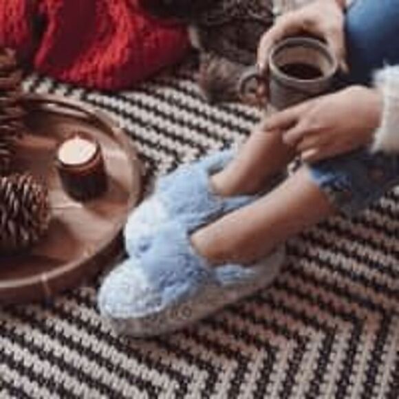 NWT MUK LUKS® WOMEN'S SEQUOIA MOCCASIN SLIPPERS ALICE BLUE - LARGE (9-10) - Picture 1 of 1